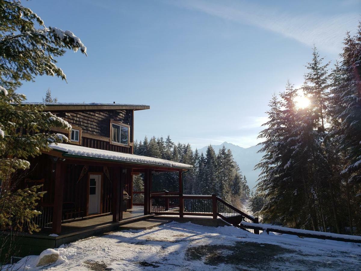 Cedar House Restaurant&Chalets Golden Extérieur photo